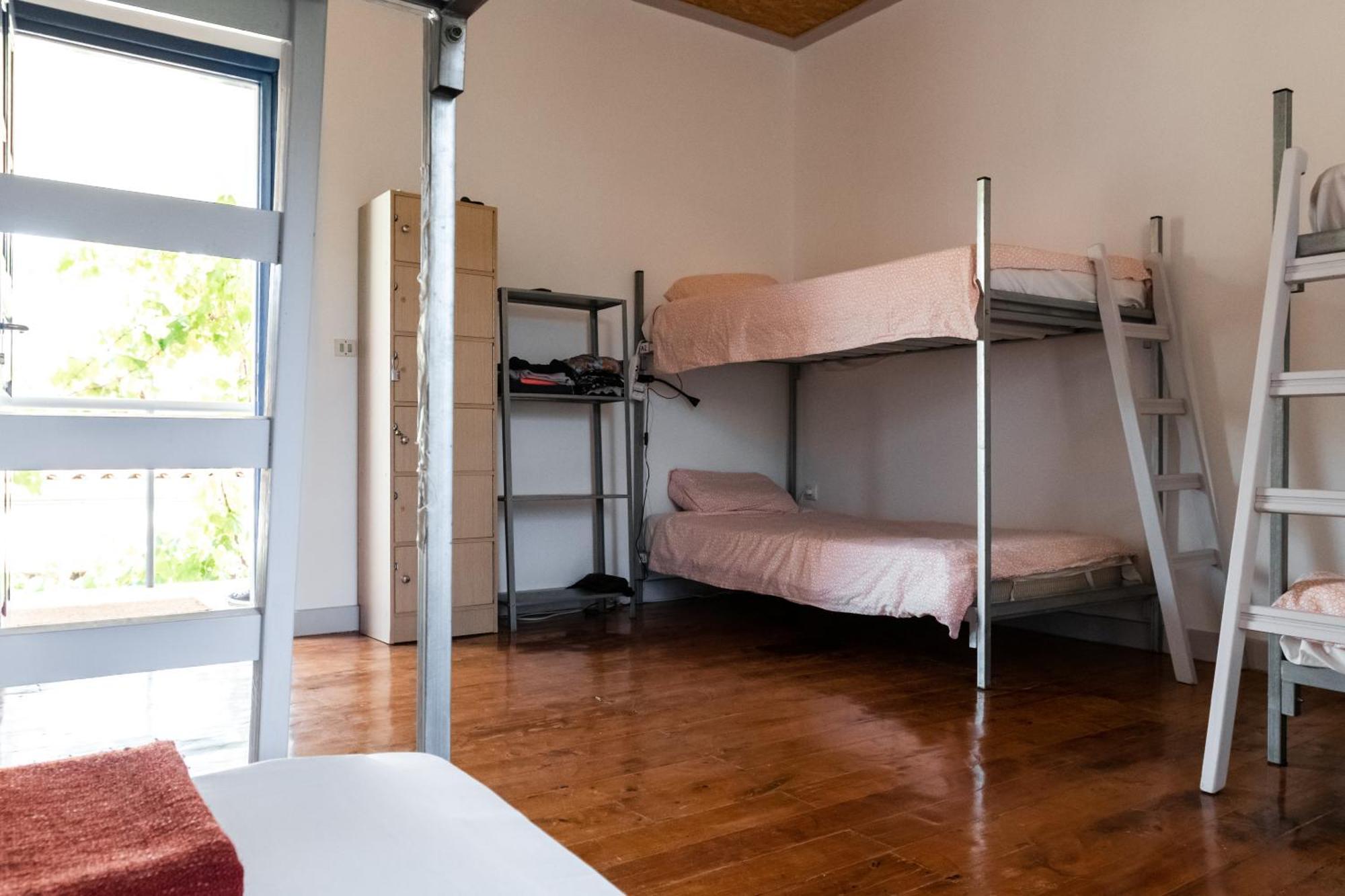 Himara Hostel Exterior photo