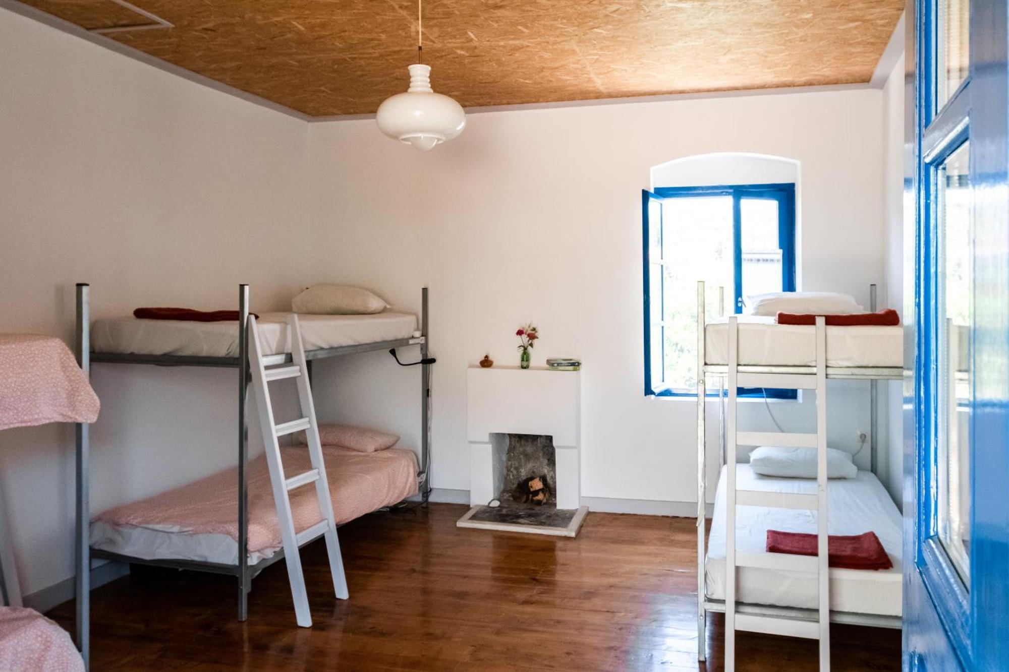 Himara Hostel Exterior photo