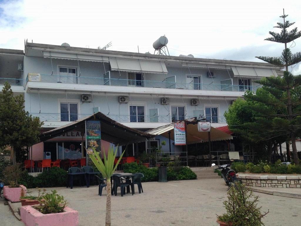 Himara Hostel Exterior photo