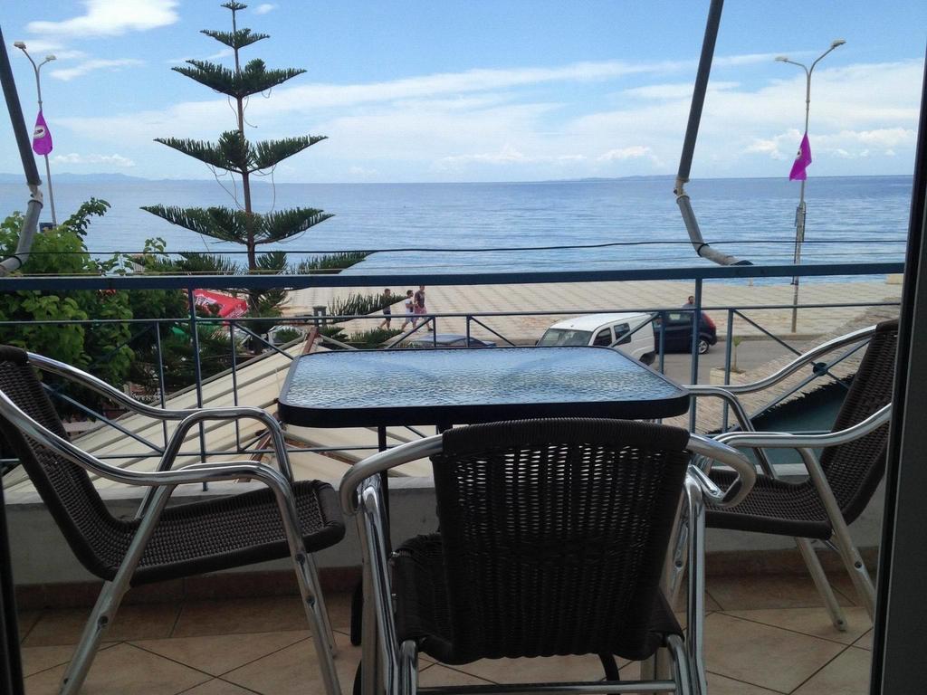 Himara Hostel Room photo