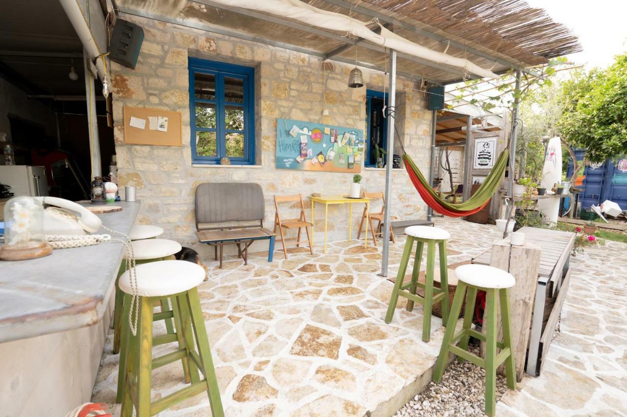 Himara Hostel Exterior photo