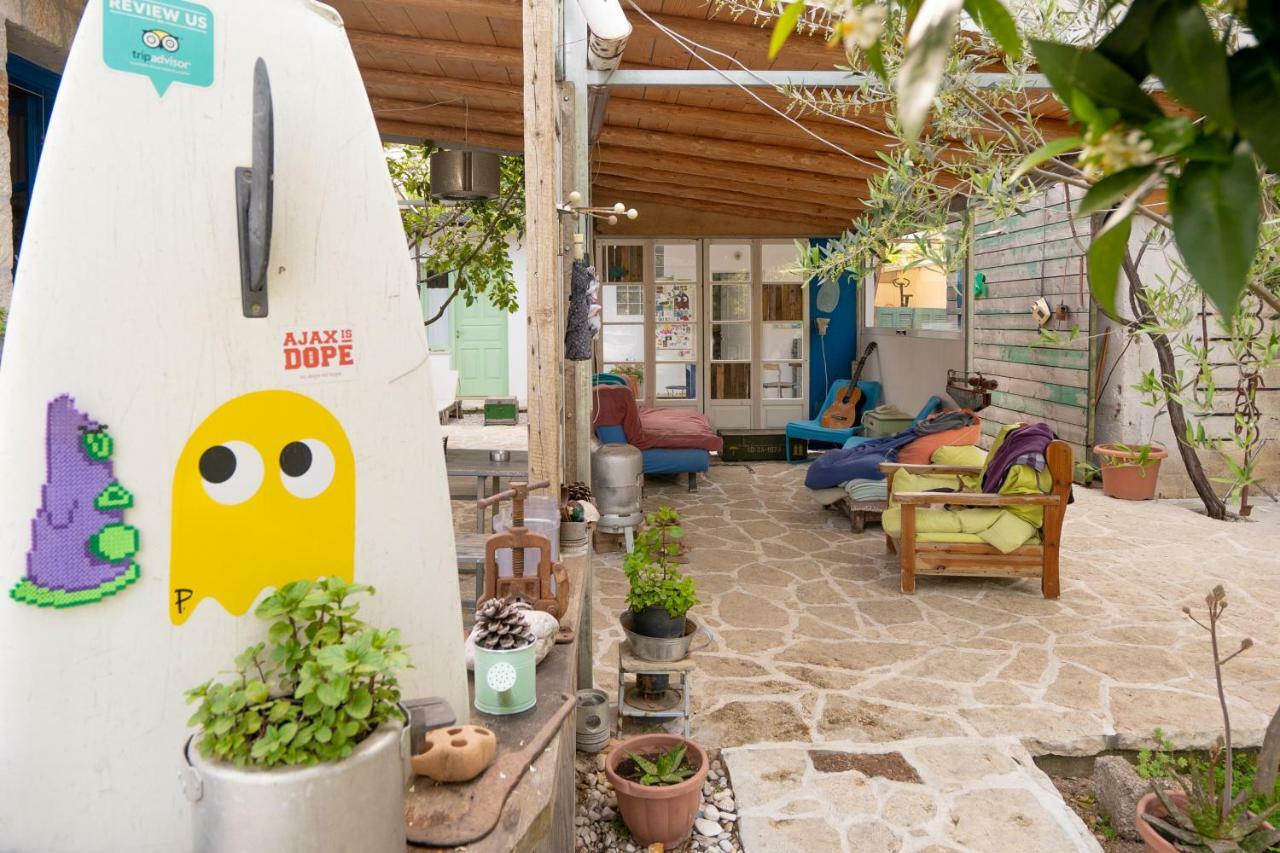Himara Hostel Exterior photo